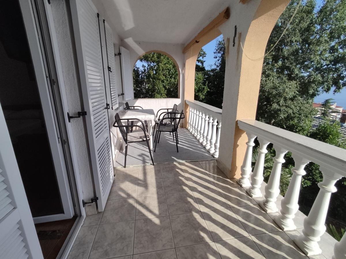 Apartment Panaramico Superior Apartments Lili With Sea View In Dramalj *